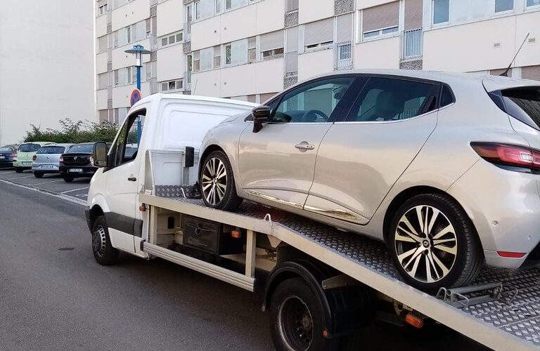 découvrez notre service de remorquage de véhicules à paris, rapide et fiable. que ce soit en cas de panne, d'accident ou de besoin de transport, notre équipe professionnelle est disponible 24/7 pour vous aider. contactez-nous dès maintenant pour une assistance immédiate et une prise en charge de votre véhicule.