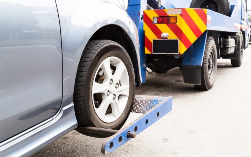 bénéficiez d'un service de remorquage auto rapide et fiable à paris. que ce soit pour une panne, un accident ou une assistance urgente, notre équipe professionnelle est disponible 24/7 pour vous aider où que vous soyez dans la capitale.