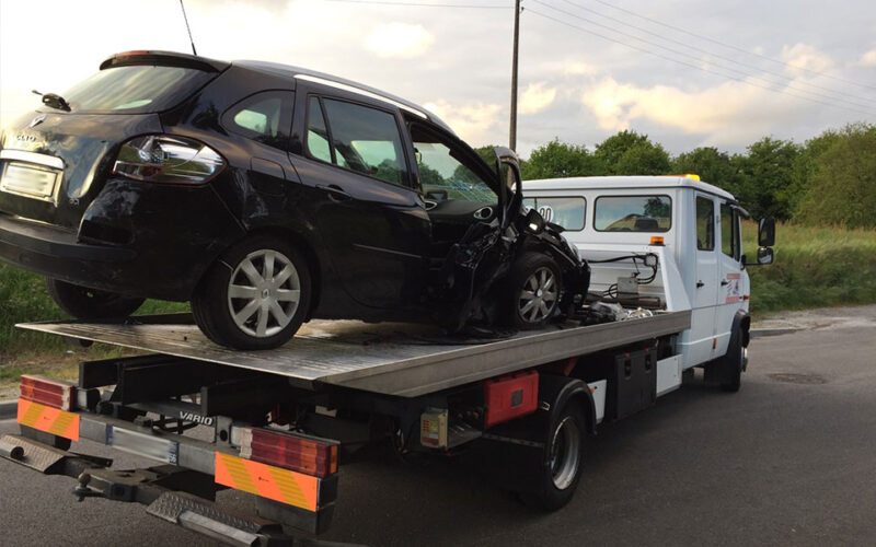 découvrez notre service de remorquage de voiture longue distance, rapide et fiable. que ce soit pour un déplacement imprévu ou un véhicule en panne, notre équipe professionnelle vous garantit un transport sécurisé pour votre voiture, où que vous soyez en france. contactez-nous pour un devis gratuit!