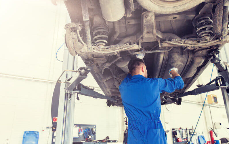obtenez une assistance rapide et efficace pour le dépannage après un accident. notre équipe d'experts est disponible 24/7 pour vous aider à remettre votre véhicule en état et à vous accompagner dans toutes les démarches nécessaires.