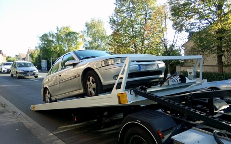 découvrez nos solutions de dépannage automobile à paris. que vous ayez besoin d'une assistance routière rapide ou d'une réparation sur place, notre équipe experte est prête à vous aider 24/7 pour vous remettre sur la route en un rien de temps.