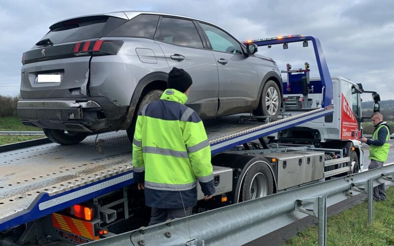 découvrez nos services de dépannage auto pas cher, fiables et rapides. profitez d'une assistance 24/7 pour toutes vos pannes, sans compromettre la qualité. votre véhicule entre de bonnes mains sans vous ruiner.