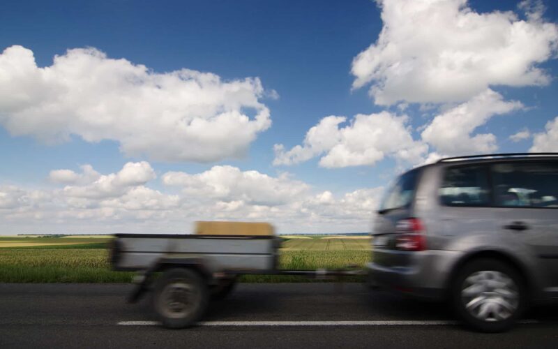 découvrez comment choisir le remorqueur idéal pour vos besoins. que ce soit pour le transport de marchandises, de véhicules ou d'équipements, nos conseils vous guideront vers la meilleure option. apprenez les critères essentiels à prendre en compte, des capacités de charge aux caractéristiques spécifiques, pour faire un choix éclairé et efficace.