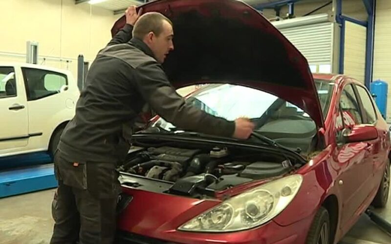 besoin d'un dépannage voiture à paris ? notre service rapide et fiable est à votre disposition 24/7 pour vous aider en cas de panne, d'accident ou de problème mécanique. contactez-nous pour une assistance immédiate et retrouvez le chemin en toute sécurité !