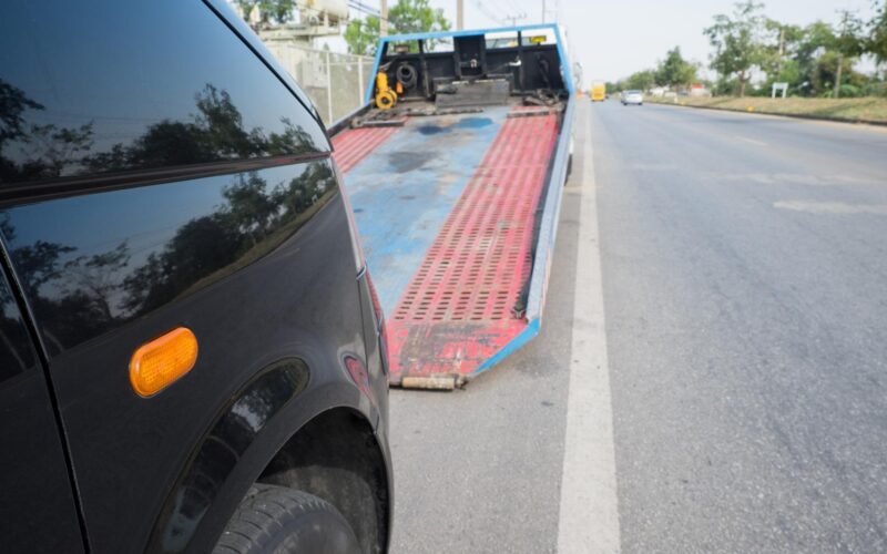 besoin d'un service de remorquage de voiture dans le 92 ? nous proposons une intervention rapide et fiable pour tous types de véhicules. contactez-nous pour un dépannage efficace et sécurisé, 24h/24 et 7j/7.