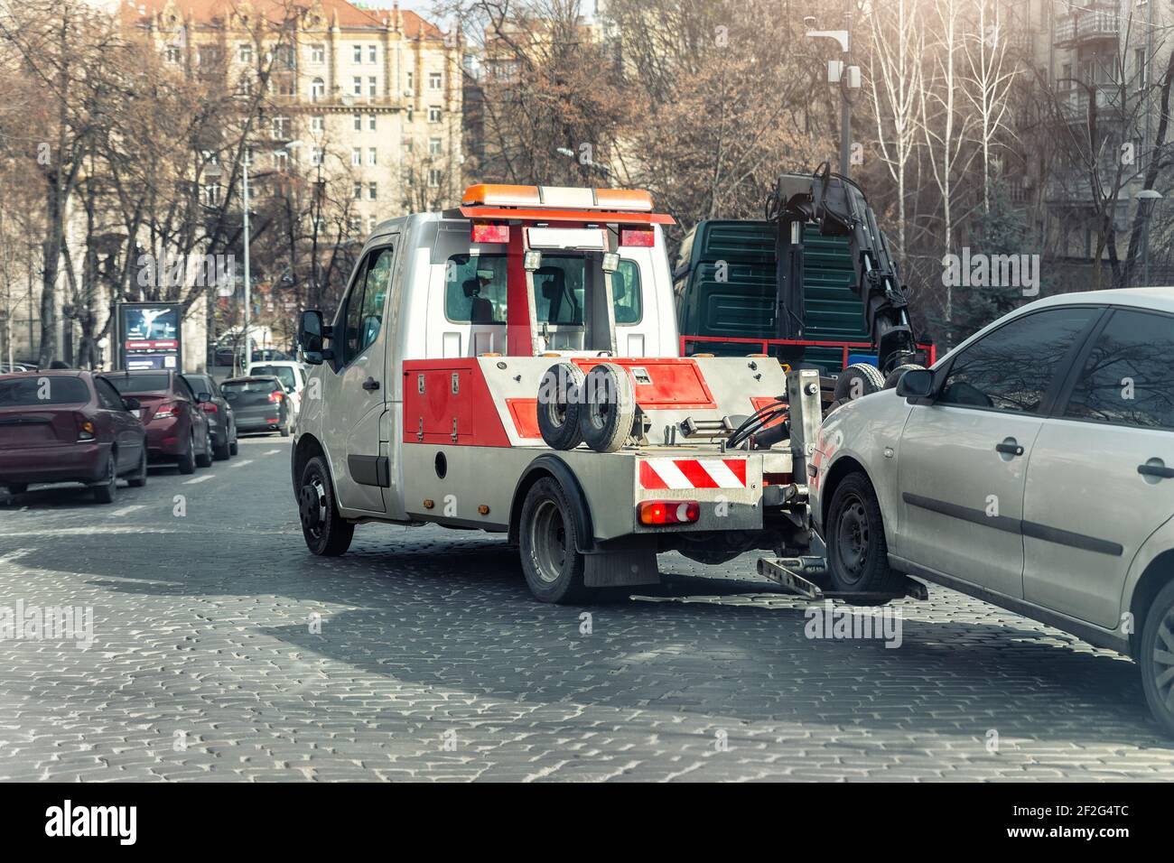 découvrez comment contester une contravention de remorquage à paris. informations utiles sur les procédures, les délais et les conseils pour éviter les frais excessifs liées au remorquage de votre véhicule. ne laissez pas une contravention vous mettre en difficulté, informez-vous dès maintenant.