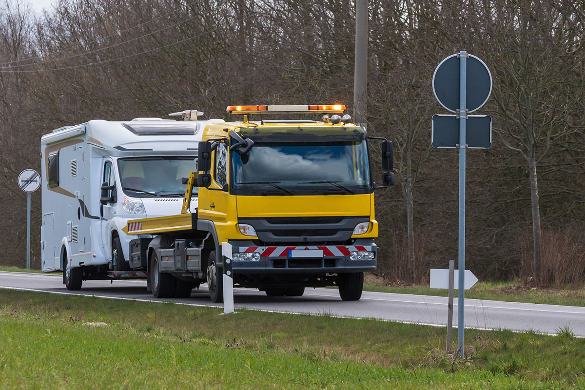 découvrez le coût d'une dépanneuse pour camping-car et trouvez des astuces pour économiser sur les services de dépannage. informez-vous sur les tarifs, les options disponibles et les facteurs influençant le prix pour être toujours prêt en cas de besoin.