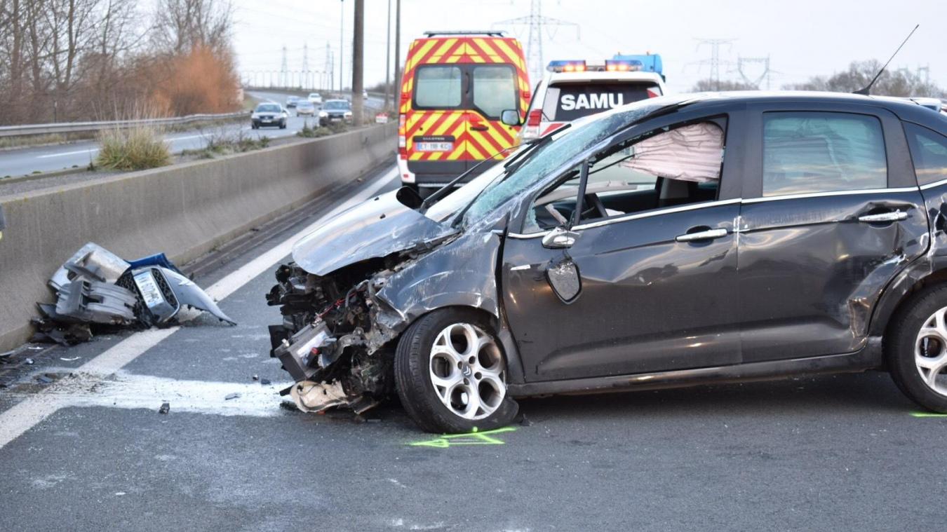 besoin d'aide après un accident ? nos services de dépannage sont disponibles 24/7 pour vous assister efficacement, que ce soit pour un remorquage, des conseils ou une prise en charge rapide. contactez-nous pour une intervention fiable et rapide.
