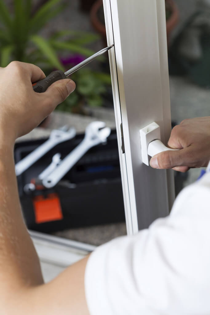 besoin d'un dépannage rapide et fiable à paris ? notre équipe d'experts est à votre service pour résoudre tous vos problèmes techniques, qu'il s'agisse d'électricité, de plomberie ou d'autres services. contactez-nous dès maintenant pour une intervention rapide et professionnelle.