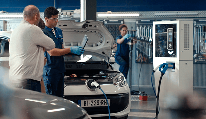 besoin d'un dépannage pour votre voiture électrique ? notre équipe d'experts est à votre disposition pour résoudre rapidement tous vos problèmes techniques. service rapide, efficace et spécialisé dans les véhicules électriques.