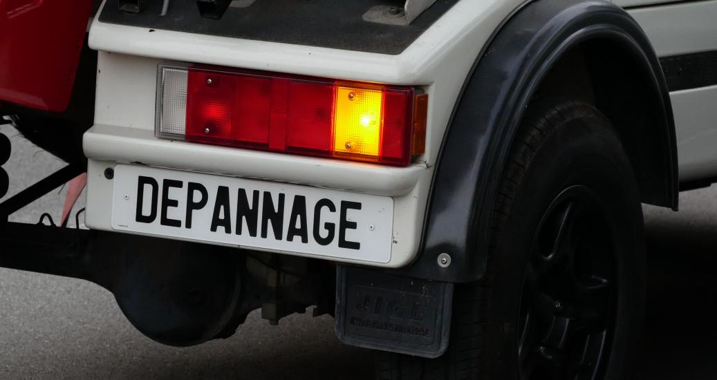 découvrez notre service de dépannage voiture frais et rapide. que ce soit pour une panne, une crevaison ou un souci mécanique, nos professionnels sont à votre disposition 24/7 pour vous secourir où que vous soyez. confiance et efficacité garanties!