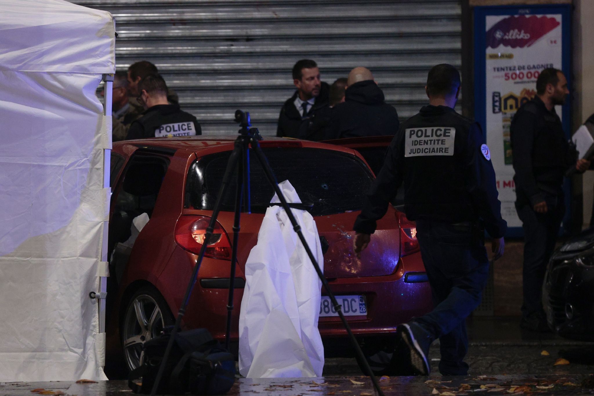 découvrez tout ce que vous devez savoir sur le remorquage abusif à paris : législation, recours possibles et protections des automobilistes contre les pratiques injustifiées. informez-vous pour protéger votre véhicule et vos droits.