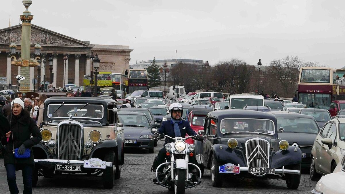 découvrez notre service de remorquage spécialisé pour voitures anciennes à paris. profitez d'un transport sécurisé et adapté à vos véhicules classiques, avec une équipe d'experts passionnés et professionnels à votre service.