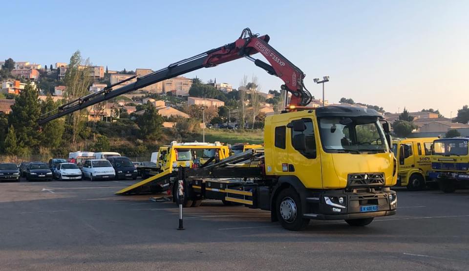 découvrez nos services de dépanneuse professionnels et rapides, disponibles 24/7 pour vous assister en cas de panne ou d'accident. notre équipe expérimentée garantit un dépannage fiable et efficace, où que vous soyez.