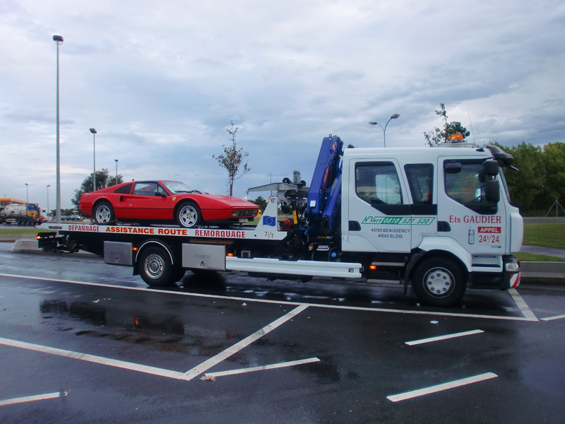 découvrez les différents types de dépannage auto pour vous aider en cas de panne. que ce soit un simple problème de batterie, de pneus crevés ou un souci moteur, trouvez les solutions adaptées et les services à votre disposition pour un retour rapide sur la route.